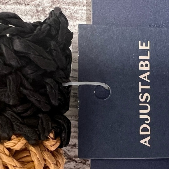 Women' Stripped Straw Bucket Hat - Universal
Thread™ - Picture 8 of 8